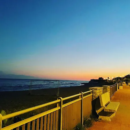Sunrise Brancaleone Marina
