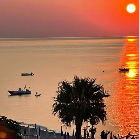 Sunrise Affittacamere Brancaleone Marina